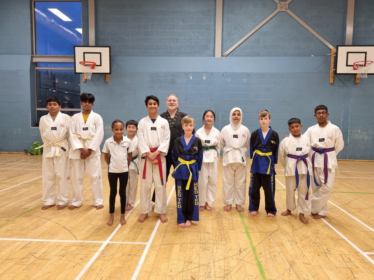 Get along to
@GarthHillColl tonight & enjoy a #martialarts #workout hedtkd.com/schools/brackn… for info. #familyfitness #kidsactivities #motivation #selfdefence @BracknellForest @GetBerksActive