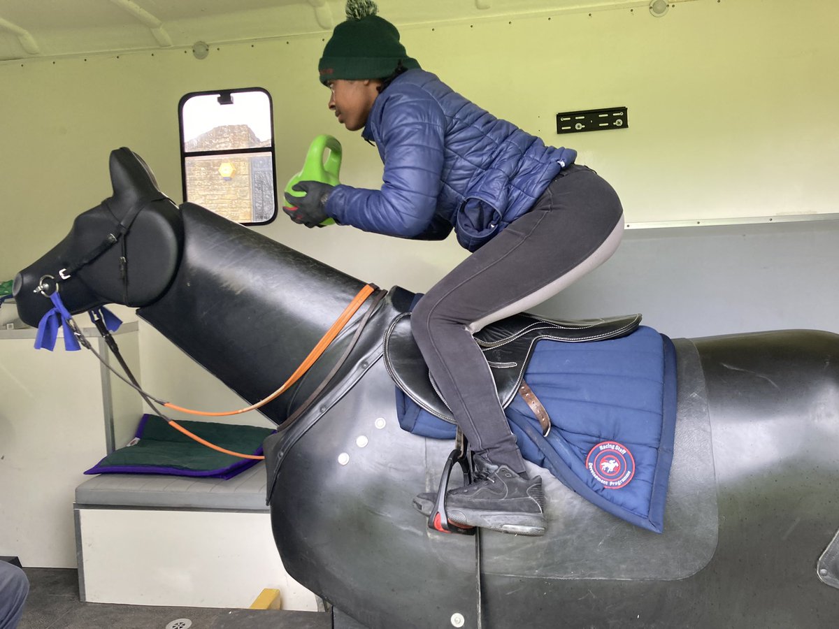 Middleham rider development sessions yesterday.

Focusing more at using the body and lower leg security rather than so much of the hand in the pull, building up muscle memory and highlighting positive riding techniques they had established. 

#alwaysimproving #FundedTraining 🐎🤩