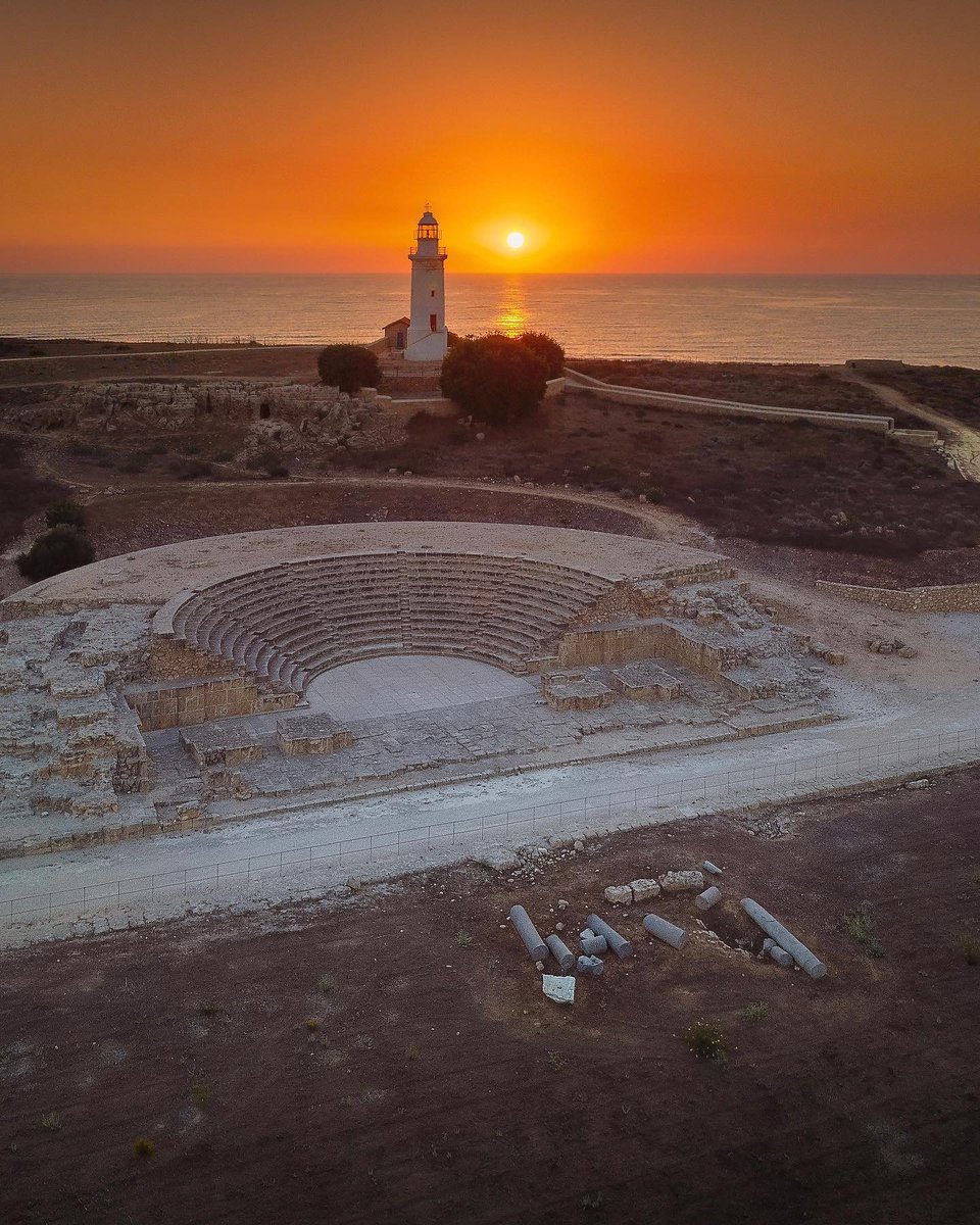 AliciaMimundo's tweet photo. De origen fenicio, Pafos, Chipre, era considerada por los antiguos griegos el lugar de nacimiento de la diosa Afrodita. 

Odeón, s. II a.C. construcción destinada a competiciones de canto.

(Foto©️efgeni.fab) https://t.co/23ZJLHOH1a