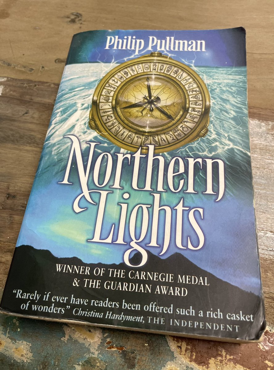 It’s time for the final text on our Children’s Literature module today - @PhilipPullman #NorthernLights #YA #literaryfiction #ArmoredBear #amreading #BookTwitter