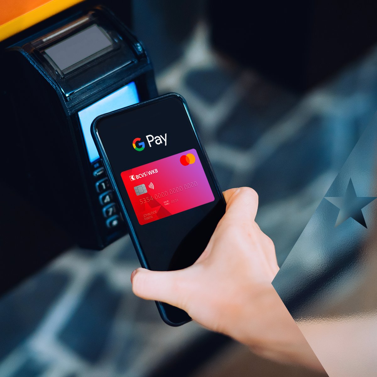 💳📱 Marre de ne jamais trouver la bonne carte ? Simplifiez vos paiements grâce à Google Pay ! Payez en toute simplicité, avec votre smartphone bcvs.ch/prives/e-servi… #bcvs #banquecantonale #valais #mobile #banking #googlepay