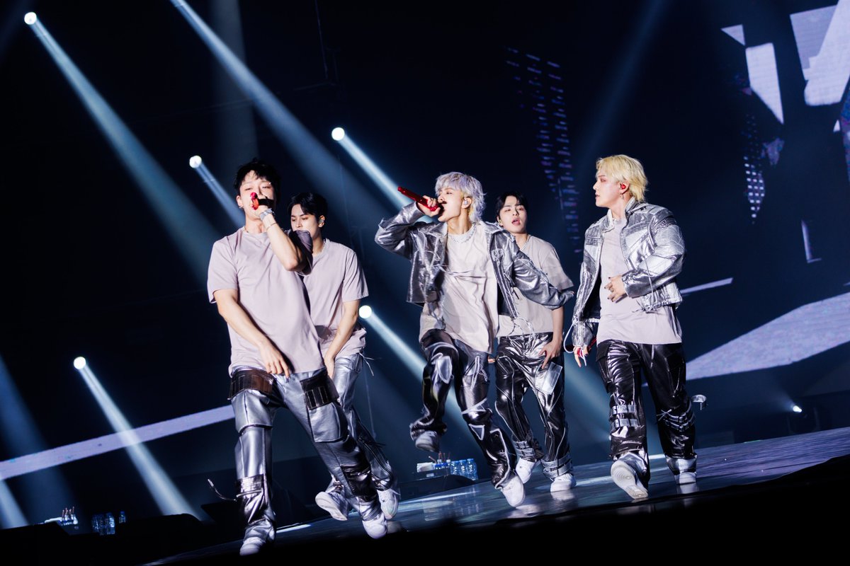 StarDore_official tweet media