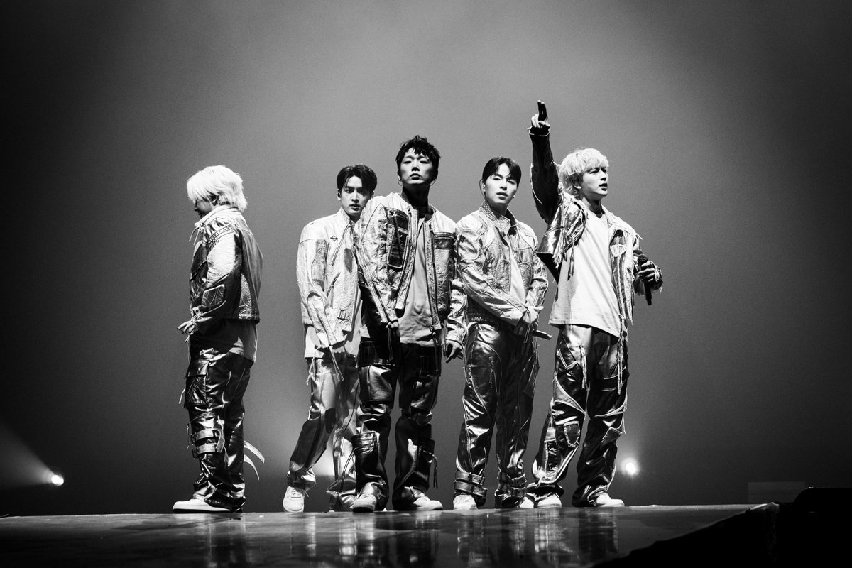 StarDore_official tweet media