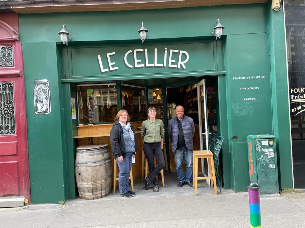 A #Nantes, Nathalie Faucheux et Eric Janan sont allés à la rencontre d'une toiletteuse Styli Chien, de la menuiserie Naslin, couturière Couture Création et de l'épicerie Le Cellier ✔️ De belles rencontres avec des #artisans engagés #territoire #entreprise #local @fredbrangeon