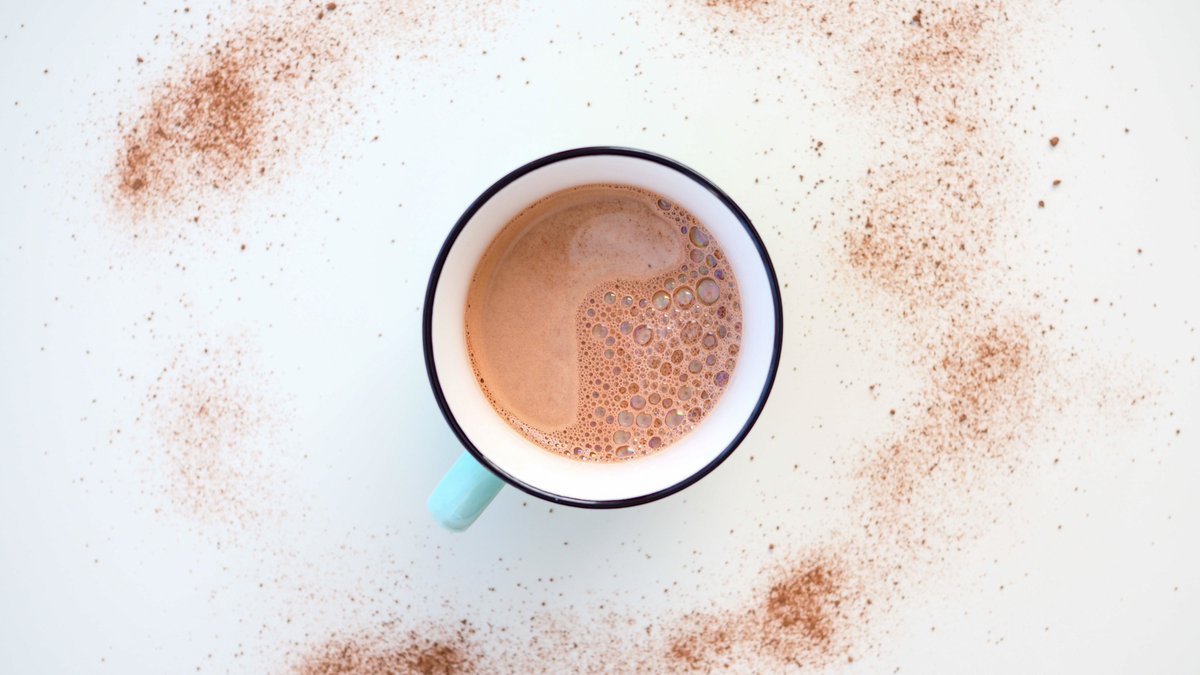 office_barista's tweet photo. Friday is treat day so make sure your workplace has plenty of hot chocolate on hand! Check out our great range of hot chocolate including Galaxy & Cadbury.
#CadburyHotChocolate #FridayFeeling #fridaymorning #hotdrinksmachine #GalaxyHotChocolate #treat
https://t.co/B2QDkarCJ8 https://t.co/49aGsALFvq