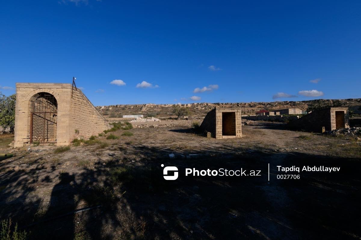 PhotoStockaz's tweet photo. Ləhiş bağlarında yerləşən 3 ovdan 📸
📌 Qeyd: Foto 2022-ci ildə çəkilib.
#bakıkəndi #nardaran #ləhişbağları #bağ #ovdan #su #water #səma #sky #street #streetphotography #photo2022 #photostockaz https://t.co/Vc5gsZ9P6S