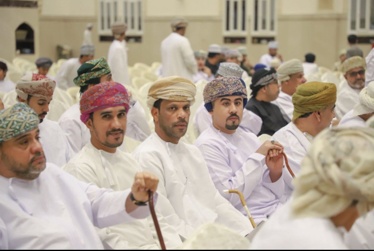 wudamalsahel's tweet photo. تخلل الحفل كلمة الشيخ عمر المجيني والمباراة النهائية للمسابقة الثقافية وتكريم حفظة وقراء القرآن لاعمار مختلفه من ابناء #ودام وتكريم الداعمين للمركز من المشايخ ورجال البلد #عمان_عظيمة_بشعبها https://t.co/jlyPHfum0Q