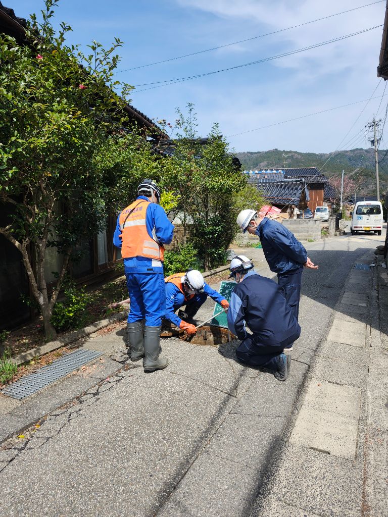 #令和６年能登半島地震 約３カ月の間、下水道復旧のために延べ６５名の職員を派遣してきましたが、石川県内の下水道管きょの調査が完了したため、災害派遣は終了となりました。 今回の活動により、被災地に暮らす方々の日常を早期に取り戻すことができるように願っております。 #災害支援