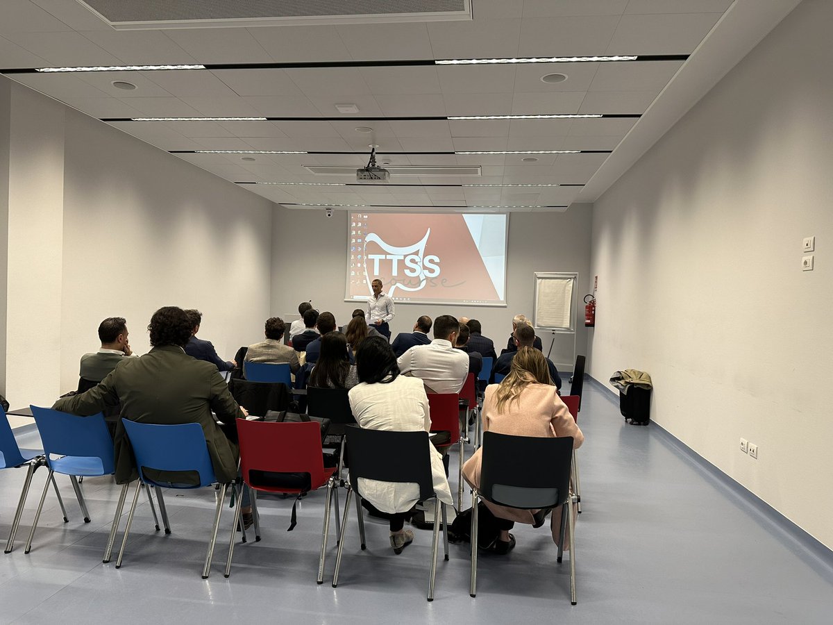 mic_carvello's tweet photo. And it’s 4th edition! #TTSS course at @HumanitasMilano @AntoninoSpin @caterina_foppa https://t.co/xSo0827mqF
