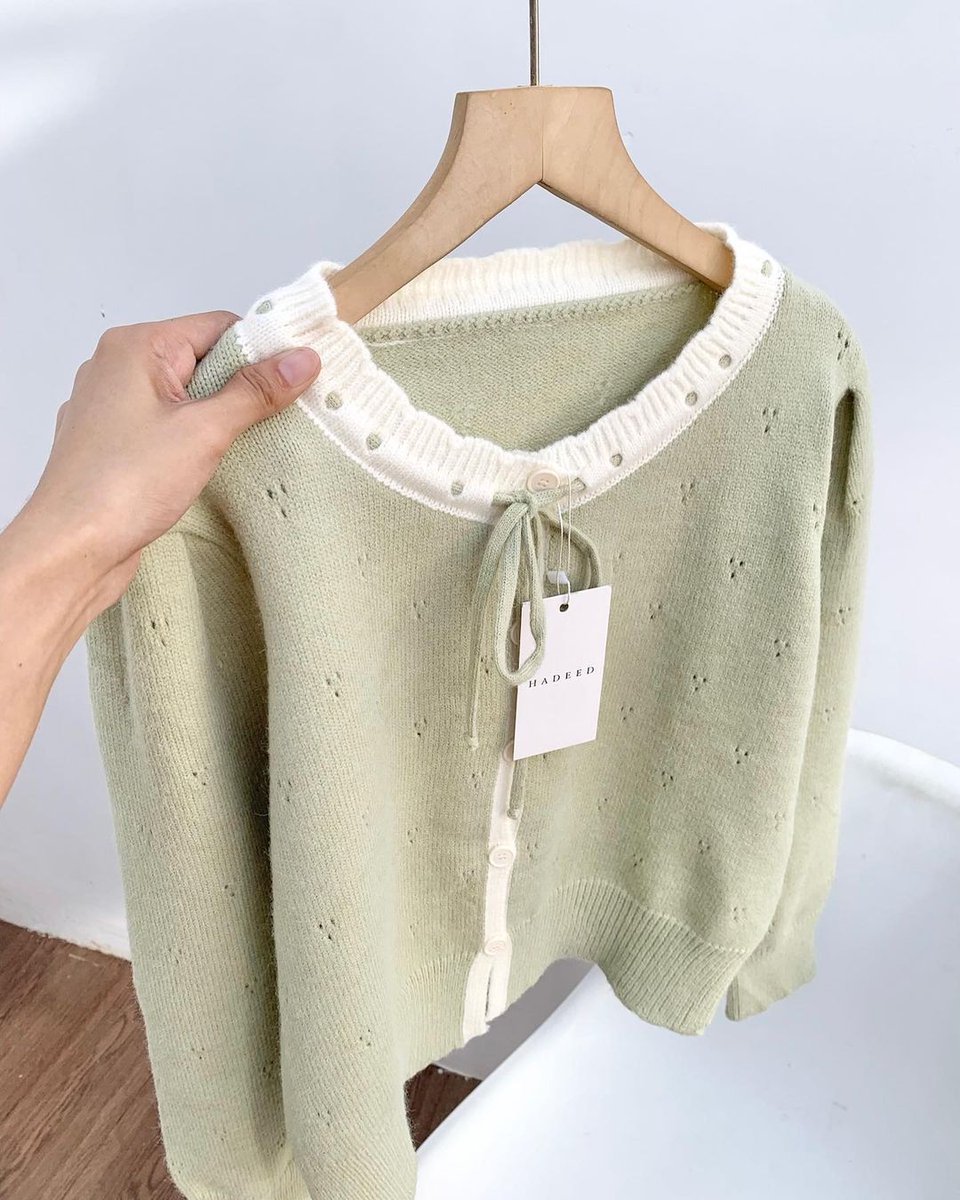 iyasudadeh_'s tweet photo. nemu lagi outfit yg modelnya cakep bgt kek gini, bisa dipake buat hangout juga😣💖 https://t.co/XnQ7vDu8NA