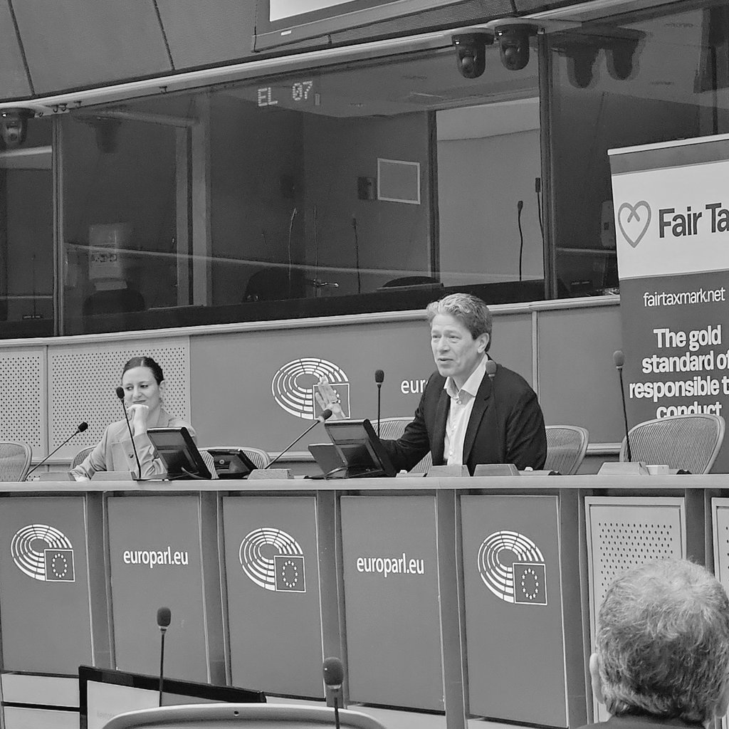 Ce n'est qu'un au-revoir. Last day in Brussels for @paultang, first Chair of the #FISC committee @EP_Taxation who helped giving the European Parliament a voice on tax matters. Worked on so many battles, from fighting #taxhavens to digital taxation or #taxtransaprency! Thank you