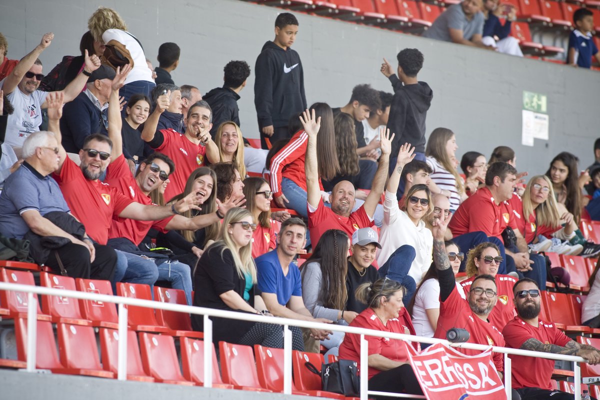 ☝️🤩☝️ Ganes d’un nou cap de setmana de futbol #terrassista? 🫵♥️ AMUNT #TERRASSA! (📸: @Nebridi)
