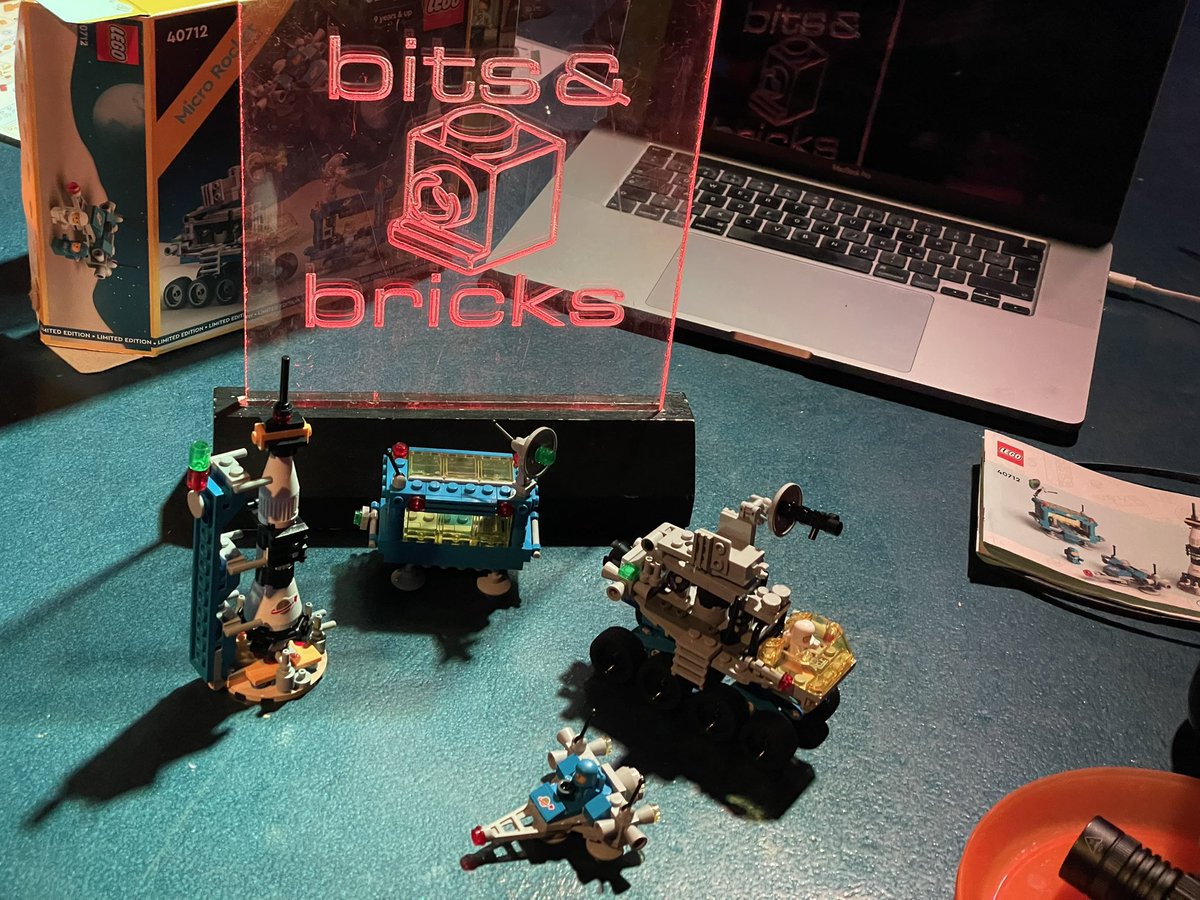 BITS &amp; BRICKS <a href="/cbase/">c-base e.V.</a> 

Freitag 19.04. ab 19:00
Rungestr. 20, 10179 Berlin

Offener Stammtisch zum Thema #Klemmbausteine. 
Digitales Design am Rechner mittels #BrickLink Studio oder reale Implementierung mit #Noppensteinen.