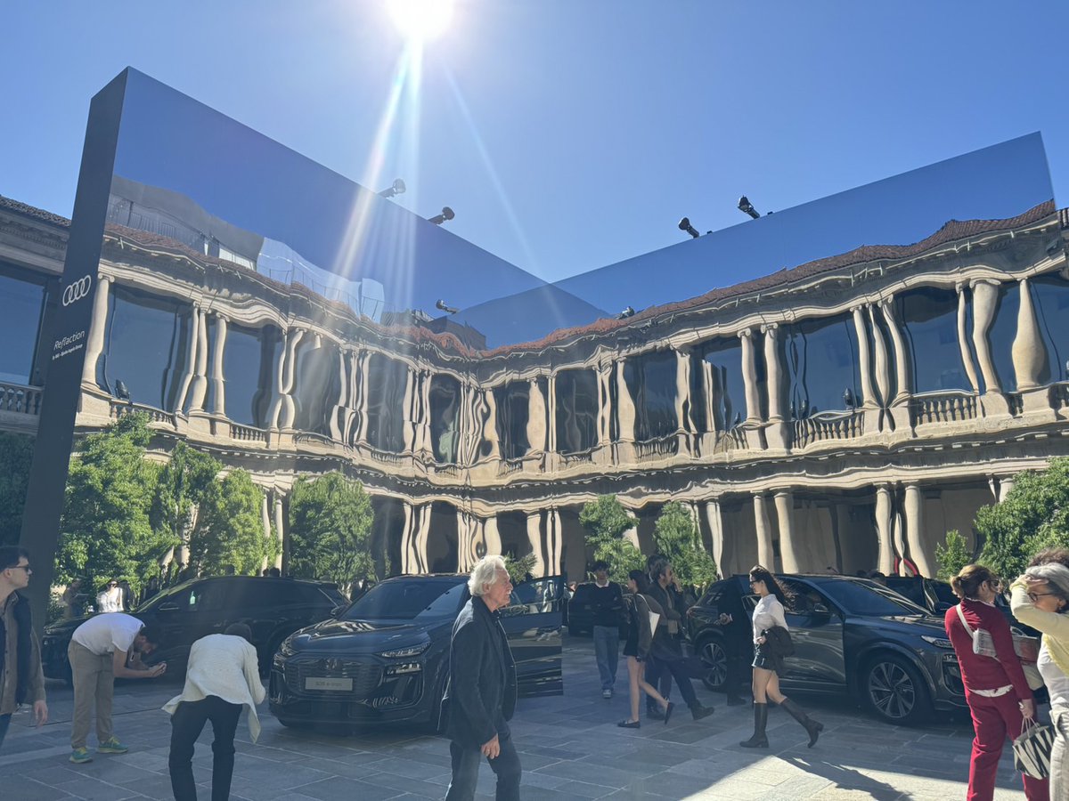 SansiriPLC's tweet image. กลับมาอีกครั้งกับงาน #MilanDesignWeek2024 ครั้งที่ 62✨  เพื่อโอบรับกับแนวคิด Where Design Evolves ที่เน้นย้ำถึงความสำคัญของวิวัฒนาการและนวัตกรรม ที่เปรียบเหมือนเข็มทิศสำหรับอุตสากรรมการออกแบบระดับโลก🧭 ซึ่งนำมาจัดแสดงให้ชมกันมากกว่า 2,000 ชิ้นงาน🖼️