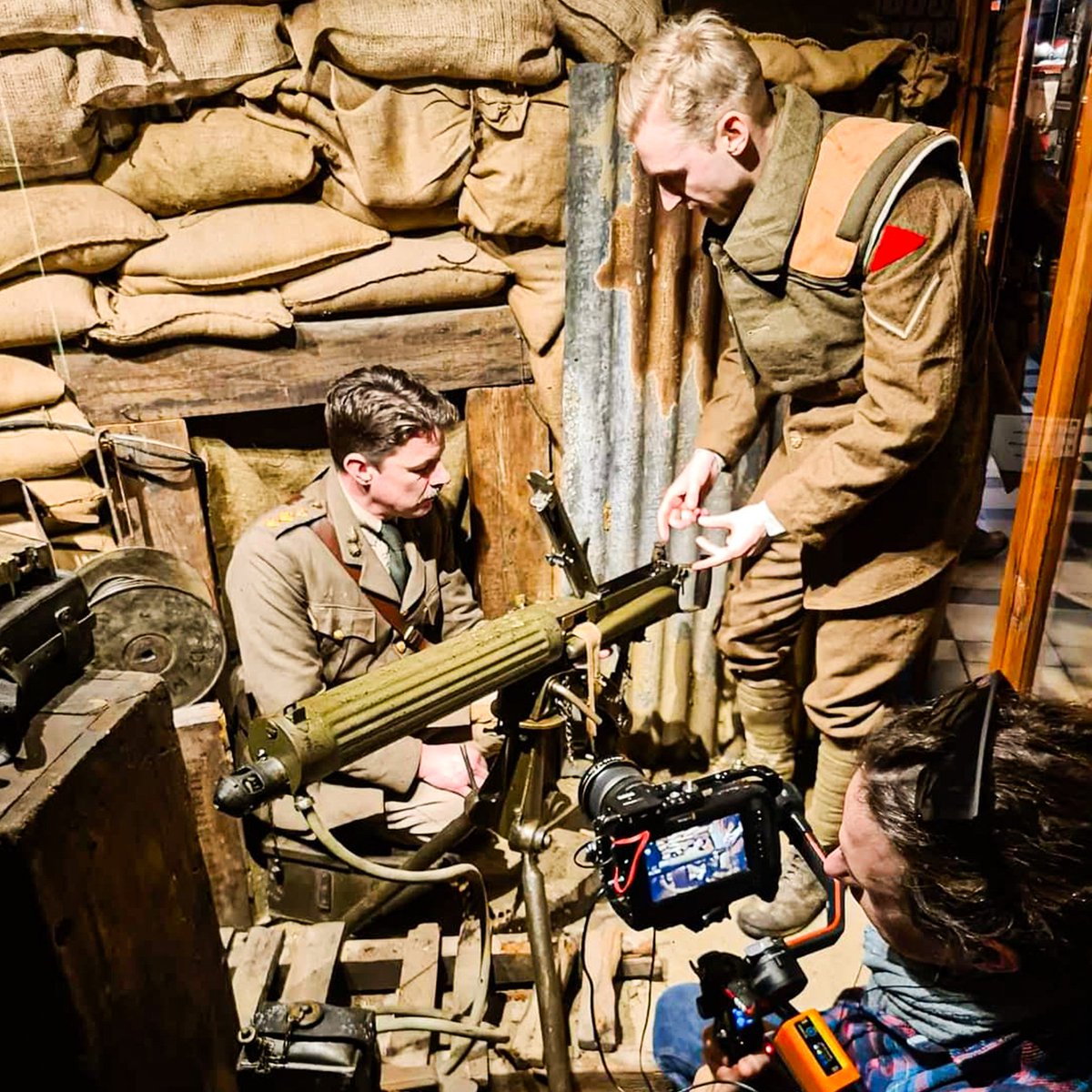 Could You Survive as a British Soldier in the First World War? Beyond excited to share my latest video, out today at 6PM GMT on the @HistoryHit YouTube channel! We cover recruitment, pals battalions, equipment, rations, trench foot, medicine and plastic surgery. Don't miss it!