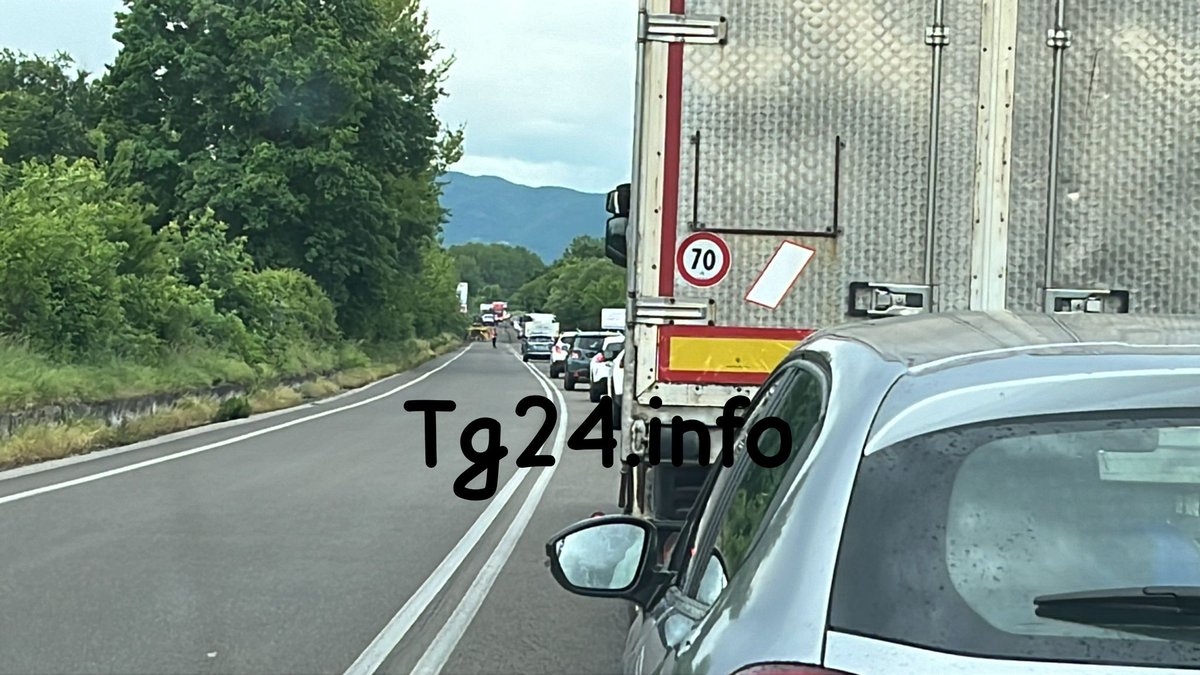 TG24info's tweet image. #Lavori in corso sulla | tg24.info | Iscriviti al nostro canale whatsapp: bit.ly/tg24-wa tg24.info/lavori-in-cors… #superstrada