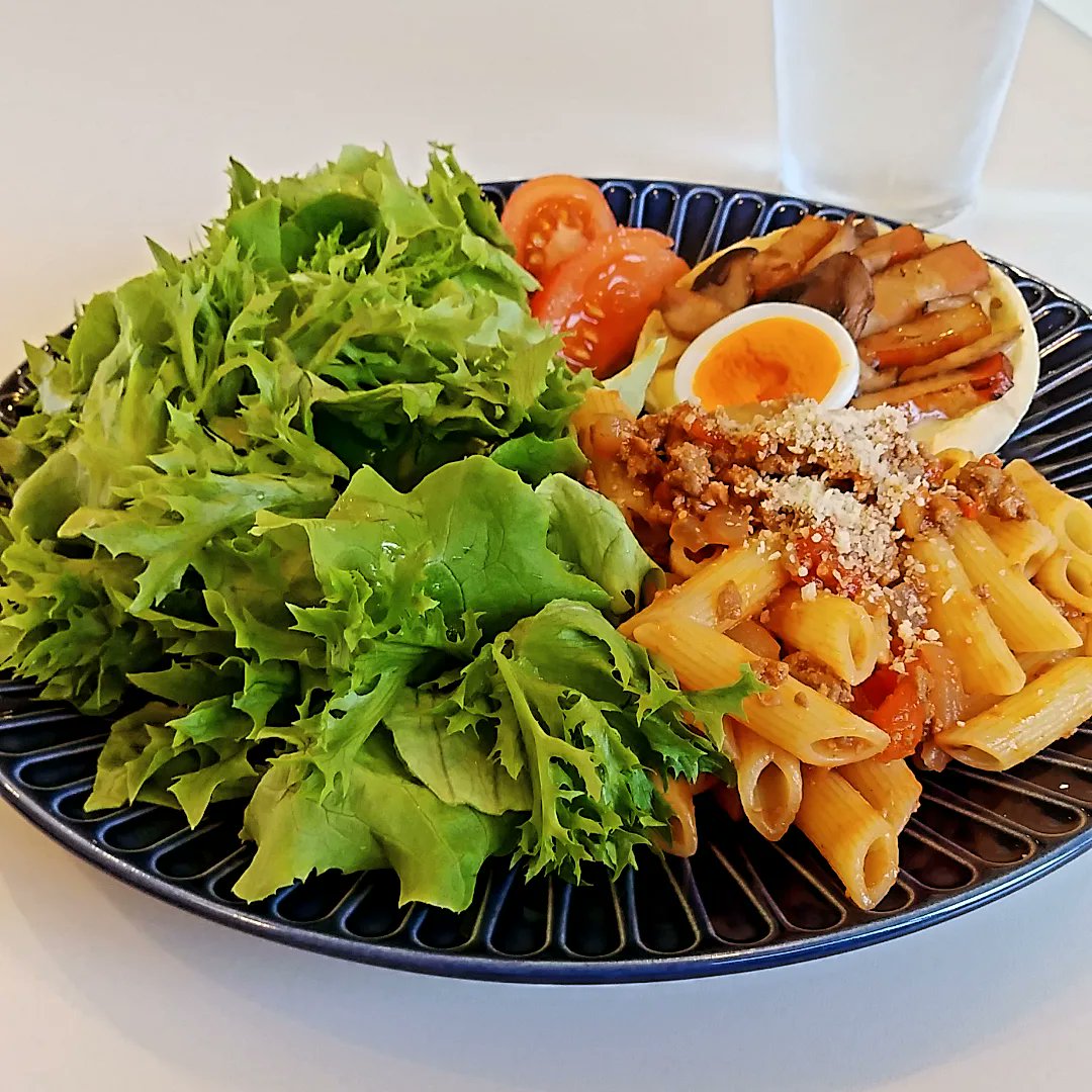 2020_takagi's tweet photo. 今日のサラメシは「ランチプレート」
#サラメシ
#Tabic
#ランチプレート
#美味しい https://t.co/ZfHMcvfWdN