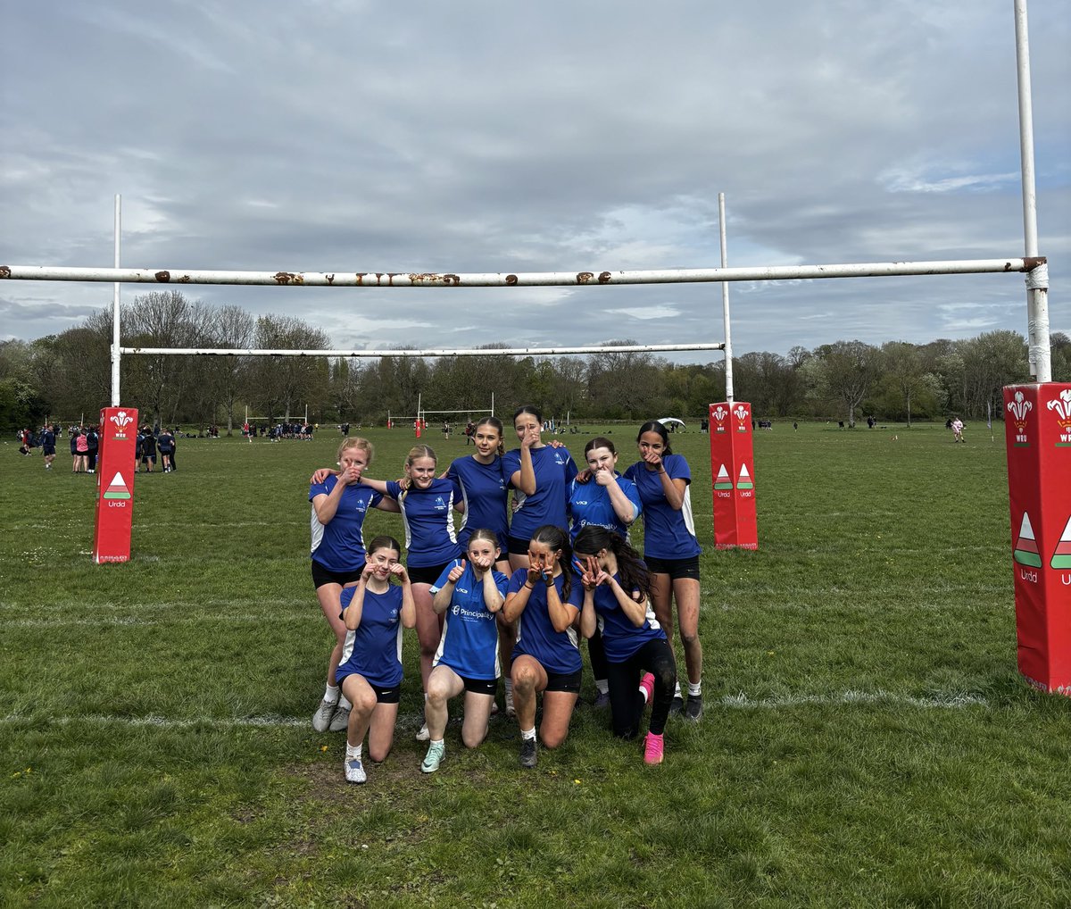 Year 8 girls - Urdd 7s Incredibly proud of these girls yesterday who competed in their first ever Urdd 7s tournament. There was plenty of learning throughout the day and some brilliant running rugby on show! @LHScardiff @LlanishenHighPE