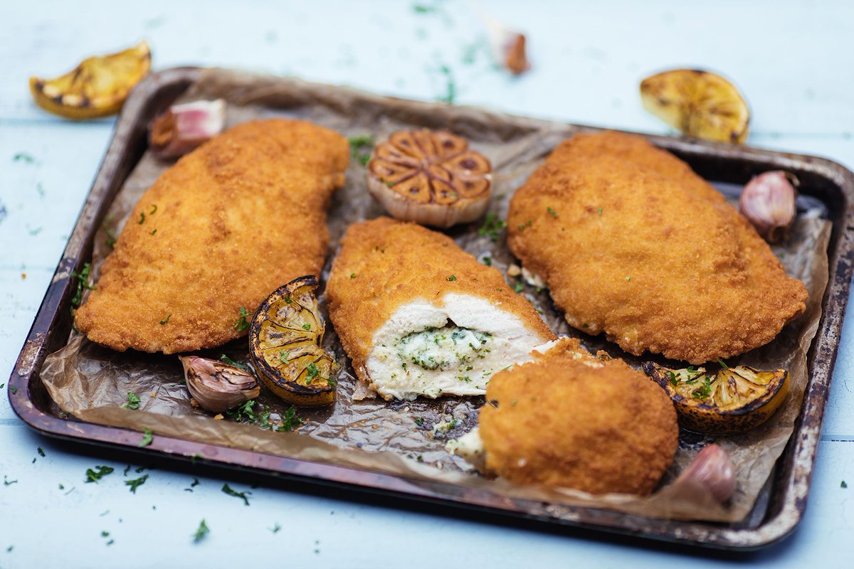 Now available!! In the week it's revealed Chicken Kiev is 1 of the top 5 nostalgic meals, we're delighted to be reintroducing our @GVF_Chicken #glutenfree #chickenkiev - read more: bit.ly/4d5SNYT #frozen #foodservice #catering #wholesalers #cheflife #chickenyoucantrust