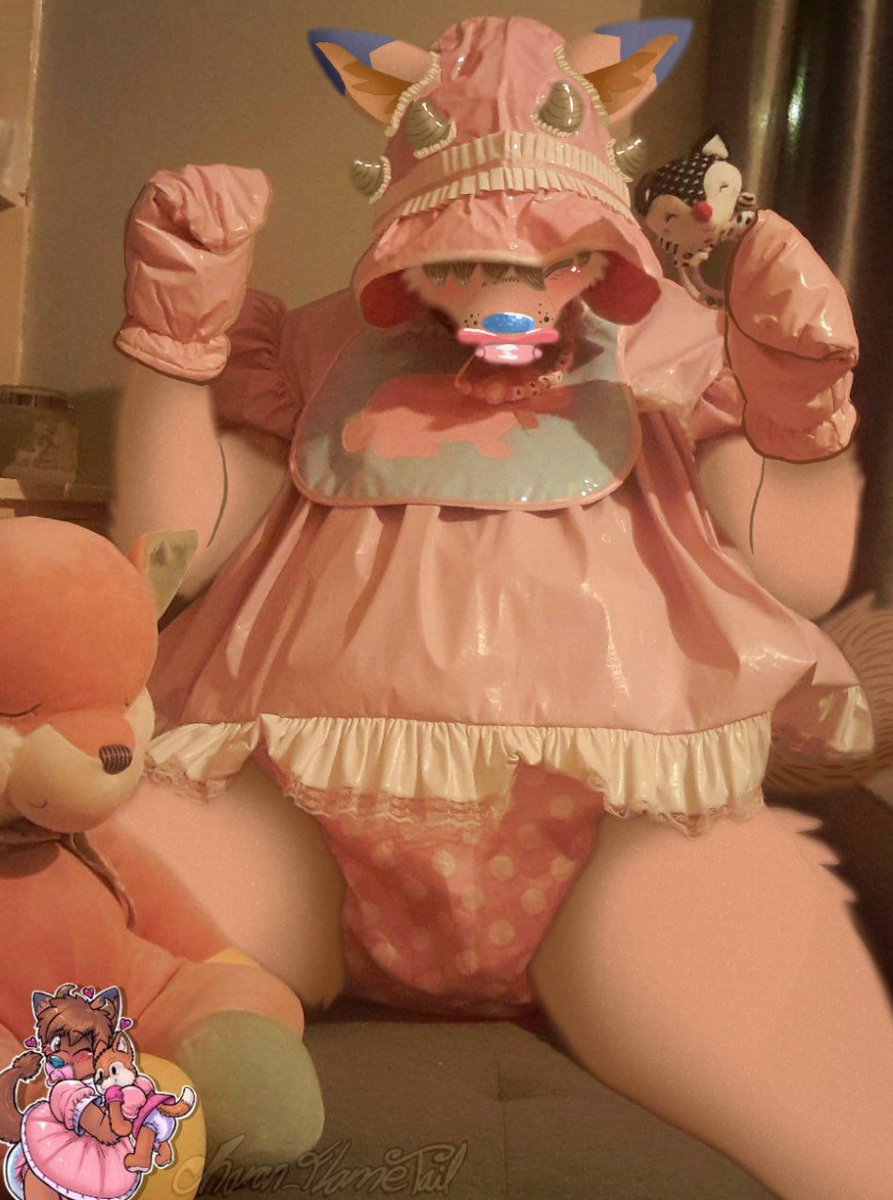 A lil draw over i did because i waned to show off my bonnet! In my perfect outfit crinkling and wipe clean, since im a drooly puppy everythin' needs to be plastic with me because its not just my diapers that are soggy
#sissybaby #sissy #pvc #ABDL #diaper