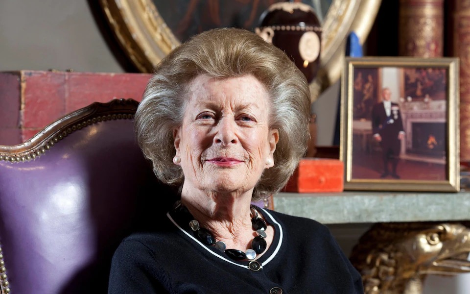 Happy 95th birthday to Lady Pamela Hicks, daughter of the 1st Earl Mountbatten of Burma, great-great-granddaughter of Queen Victoria and one of the two surviving first cousins of the late Duke of Edinburgh. 📸© Jeff Gilbert