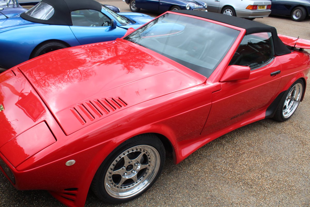 Warren_S_Nel's tweet image. Good morning! Is #FastFriday a thing?

Here's a couple of entries.
@F1taxi