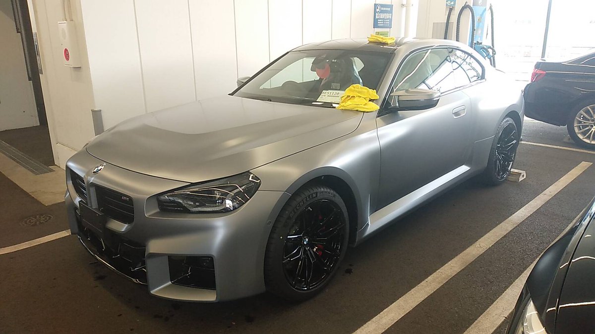 新色フローズンピュアグレーなBMW M2(G87)降臨！コレいじったら絶対