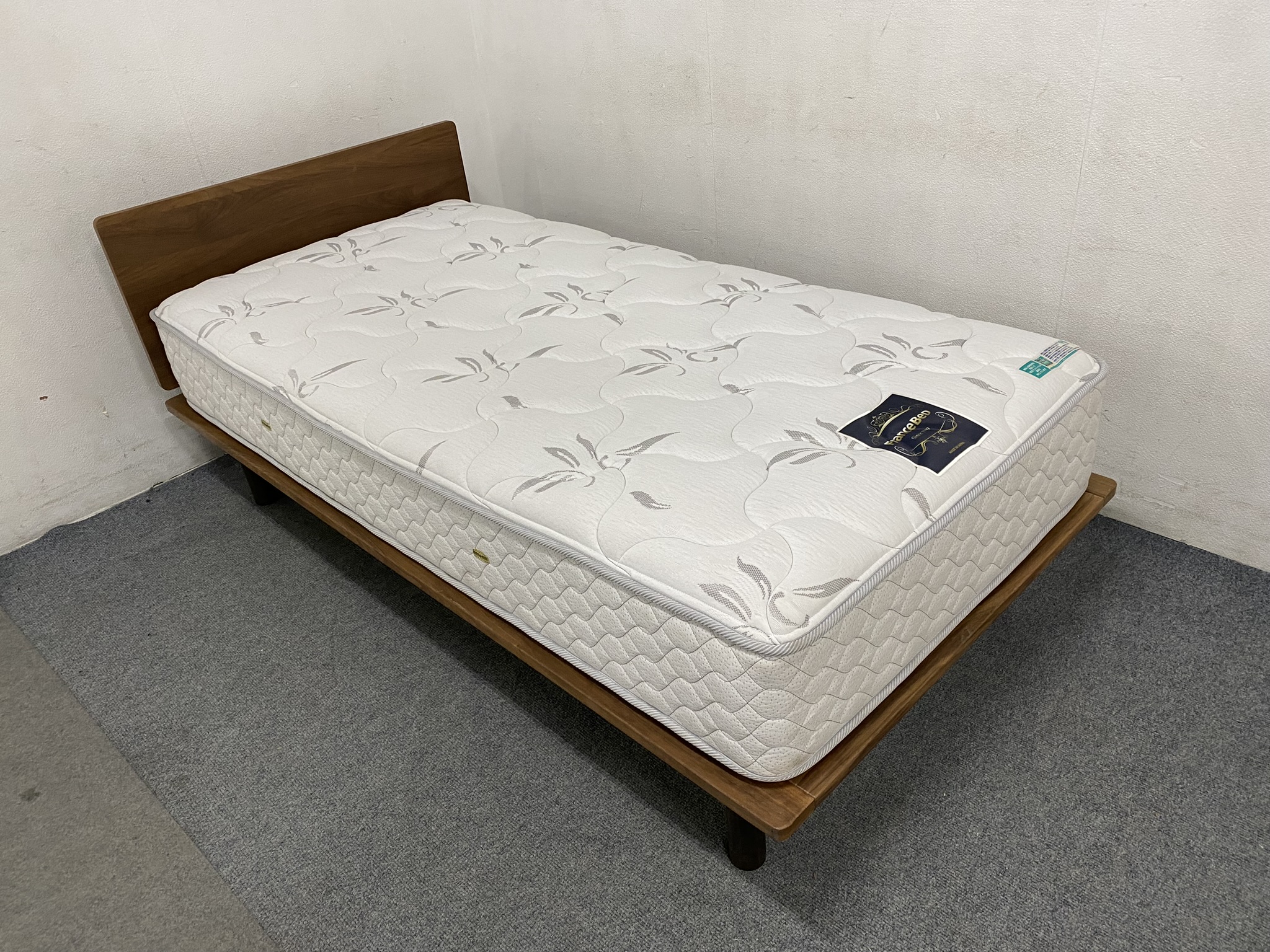 無印良品 シングルベッド マットレス付き 引き取り限定（東京目黒区）