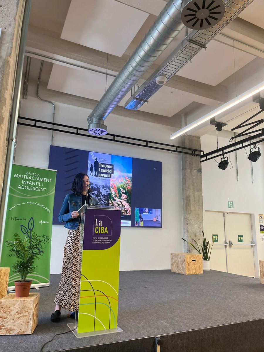 Obre la Jornada la Clara Pons. Comencem!