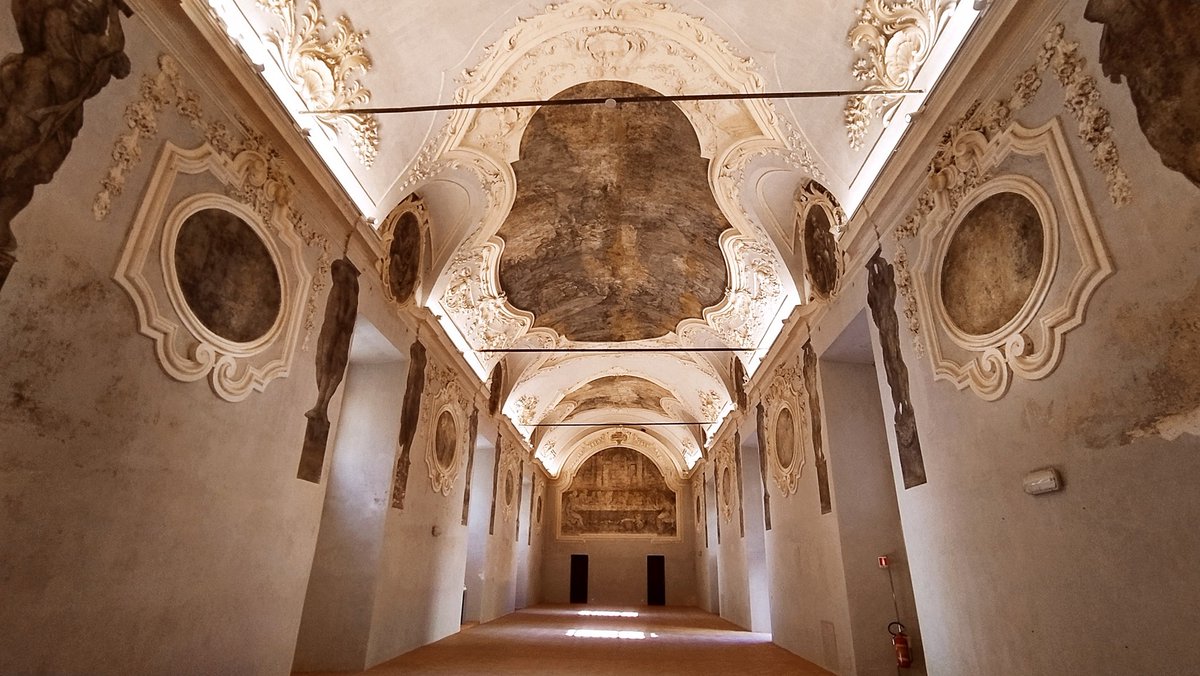 Un tappa del #Cammino Grande di #Celestino: dalla Badia di S. Spirito al Morrone di #Sulmona fino alla sommità del Castello Caldora di #Pacentro! abruzzoturismo.it/it/itinerari/i… 📷 Ivan Masciovecchio #camminiabruzzo #trekkingtrails #abruzzowonders #visitabruzzo #trekkingabruzzo