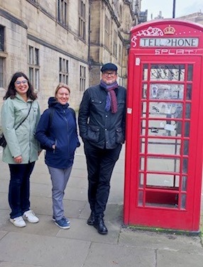 👋Grüße aus Sheffield! Ein IfP-Team gab auf der @ECREA_eu Journalism Studies Conference Einblicke in zwei aktuelle Projekte zur Beziehung von Aktivist:innen und Journalist:innen sowie der Sicherheit der journalistischen Praxis in Lateinamerika.