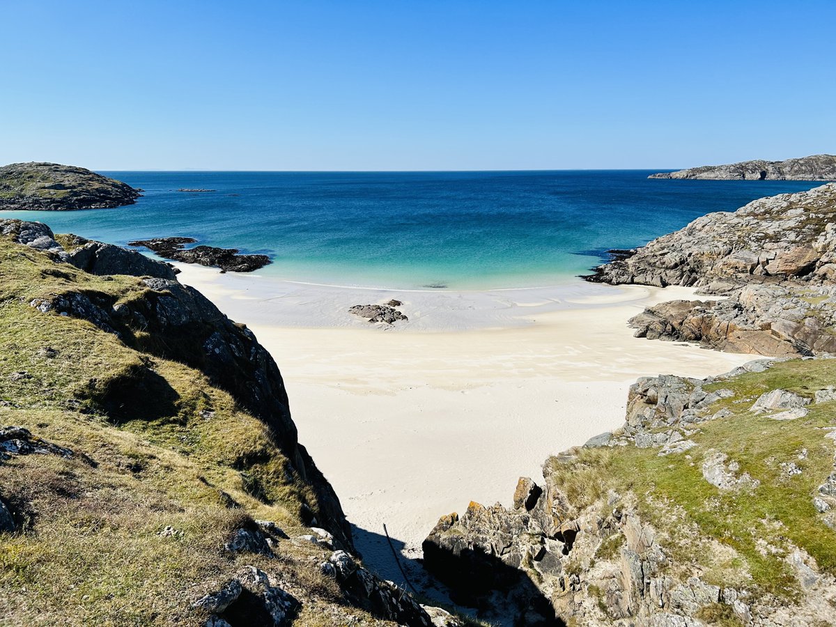 One year ago today I got lucky for my first visit to Achmelvich ☀️🏴󠁧󠁢󠁳󠁣󠁴󠁿