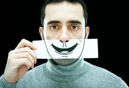 Let's play pin the smile on the face...I bet you know some people who could use a smile or two! ~ #DTN #shareasmile #smileshelp #begenerouswithursmiles