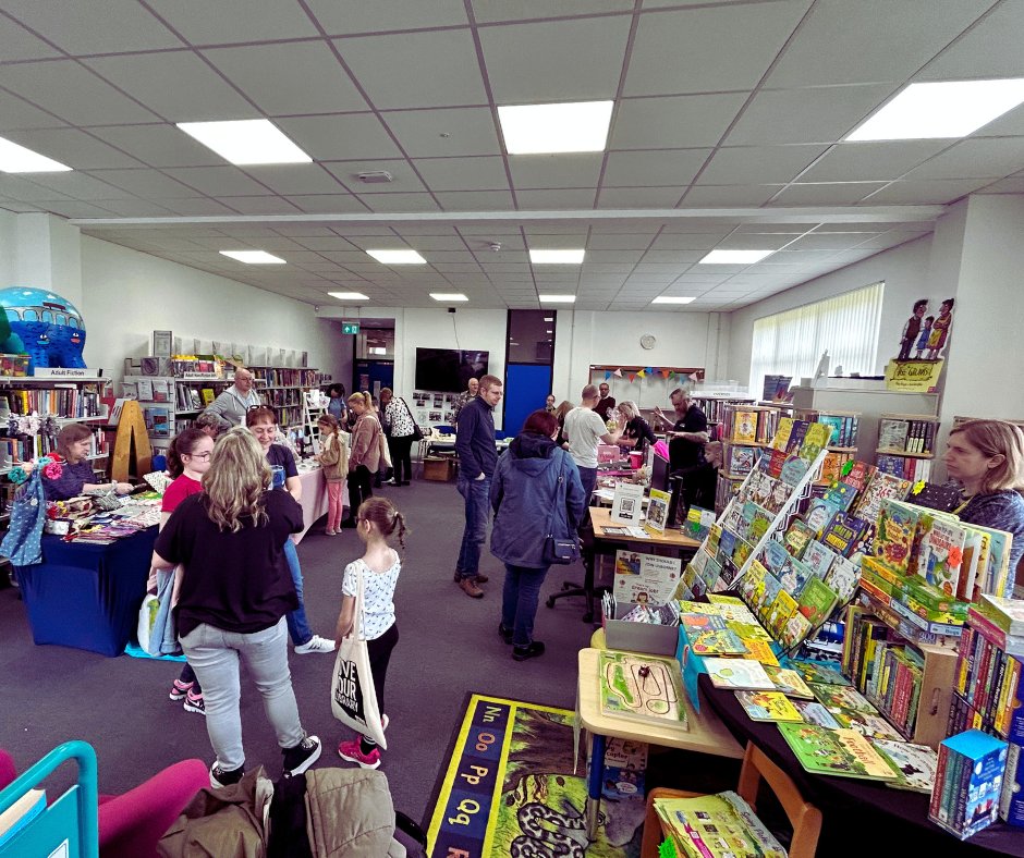 📚📖🎉 We were delighted to officially celebrate the new Stoke Library in Ipswich at its official Open Day recently. Stoke Library is based at Stoke High School and is open to everyone. Find out more about what’s on offer: suffolklibraries.co.uk/visit/location…