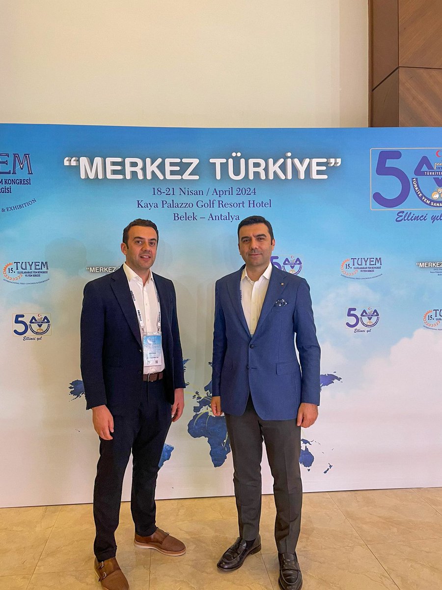 RahmiKula's tweet photo. #TUYEM 15. Uluslararası Yem Kongresine kardeşim Uğur ile birlikte katıldık. Yem Sanayicileri Birliğinin 50. yılı tüm sektör paydaşlarına hayırlı olsun.
@kulaugr https://t.co/XDG2fgbvh2