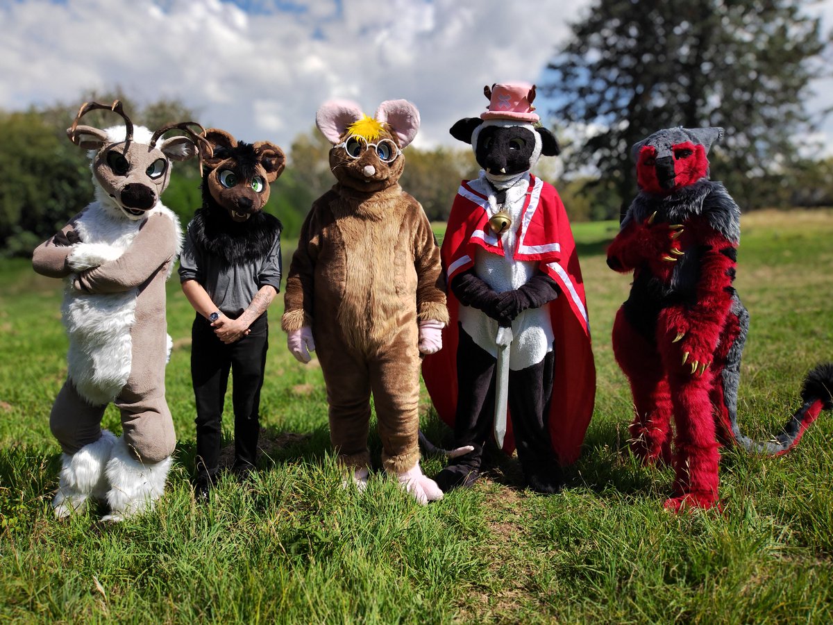 New family photo! Thank you all for being a part last weekend! 

#FursuitFriday #ncza