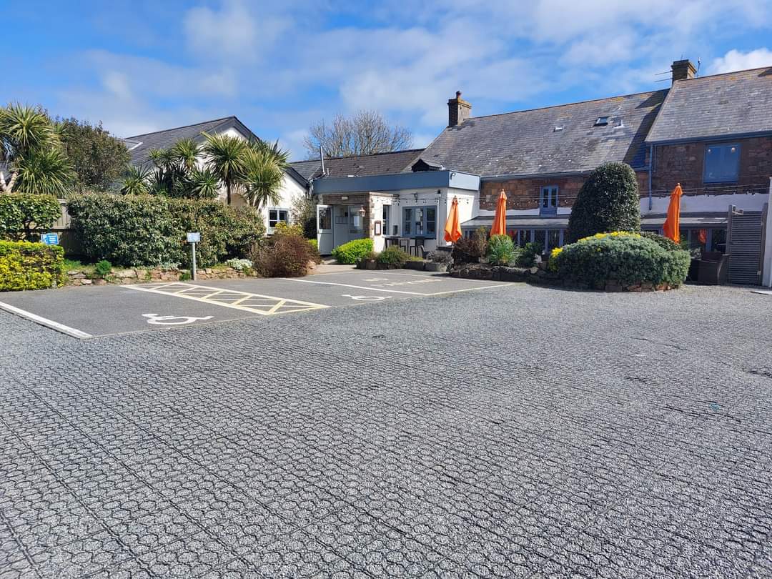 It was great to see the 'gravel grid', a SuDS compliant and gravel retention grid complete with #ronez 10mm clean stone, in the car park at The Portlet Inn in Jersey recently. For all your aggregate requirements, please give Paul Pinel a ring in #jersey on 07829 925625.