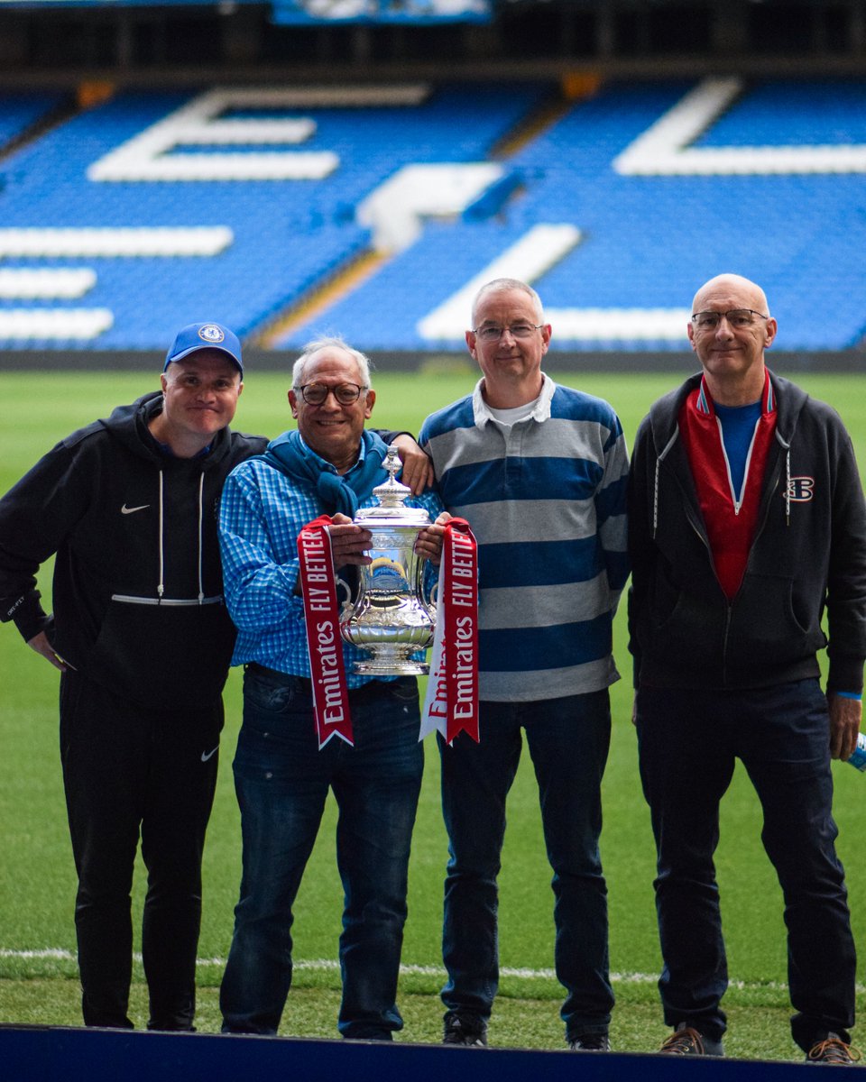 Special moment at Stamford Bridge. 💙 Chelsea Foundation’s walking footballers and @ChelseaFCMuslim with the @EmiratesFACup ahead of this weekend's semi-final. ⚽️🏆