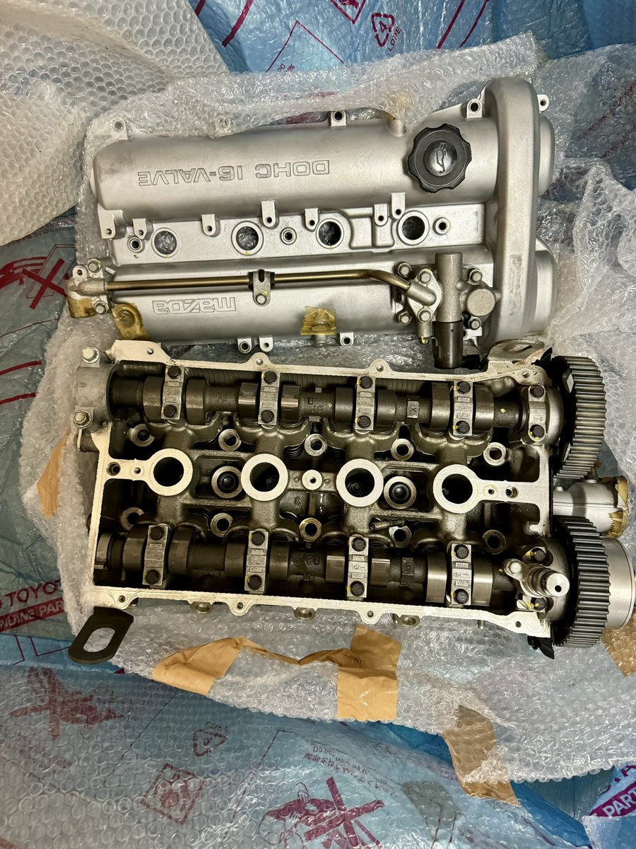 4myanus's tweet photo. 2世代前のロードスターの新品ヘッドを発掘したのでトラスト企画に査定出してみました。
いくらになるのかな？

#ロードスター https://t.co/z3b1x4LIaj