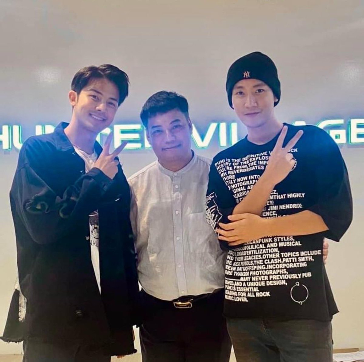 KAOHIT_ENT's tweet photo. ผู้จัด ม่อน - ศุภกิตติ์  ใจฟู!!!  “ปลื้มคนโปรด” ปิดจบพร้อมคำชมล้นหลาม  ฝากชมต่อเต็ม ๆ ได้ที่ WeTV

เพิ่มเติม📍 https://t.co/WQkrGaaRBX

#ปลื้มคนโปรด #Asecretlylove #MaximonEntertainment #คิมคัท #kimkut #kut_tanawat #ขุณขิมมอญ #ดูทีวีกด33 #ดูมือถือกด3plus #WeTV https://t.co/eHdzh7qNbT