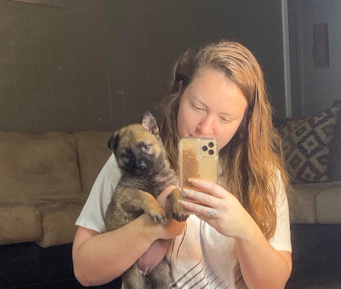 Happy 4th birthday to my shadow. https://t.co/Nfpy0mfxAQ