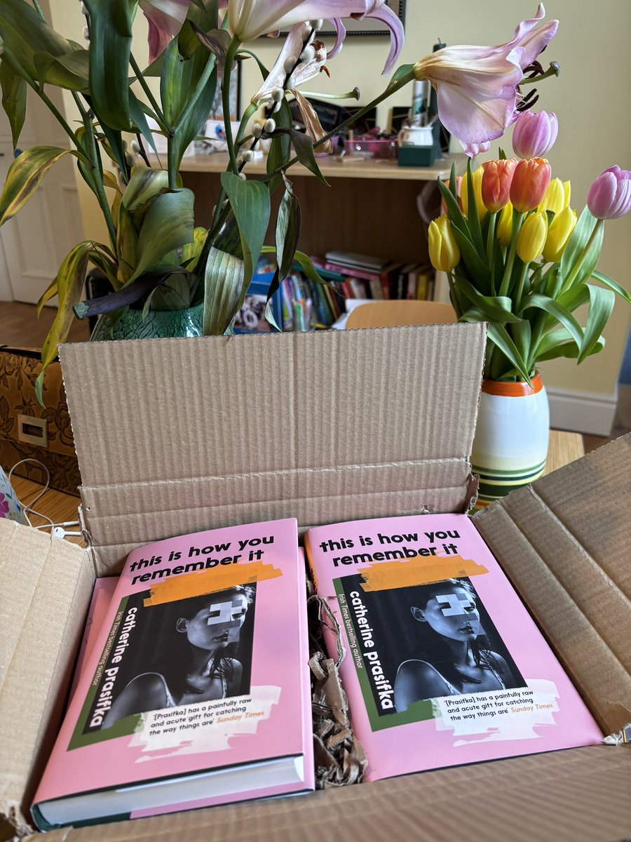 Copies of #ThisIsHowYouRememberIt have landed!! Can’t believe I can hold them in my hands! 

Publication May 2nd

Launch: @Hodges_Figgis April 30th 🧡