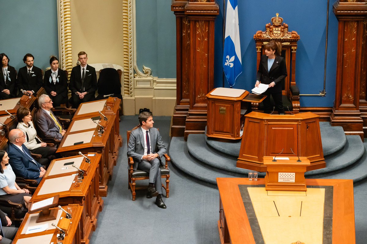 Retour sur un moment historique au Salon bleu de l’Assemblée nationale du #Québec! ⚜️🇫🇷 @gabrielattal @AssnatQc
