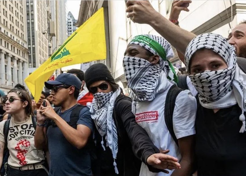 Yesterday in New York: Hamas headband And terrorists organizations flags proudly waving. WTF? Did we forgot September 11. 2001? It’s crazy. It’s scary!