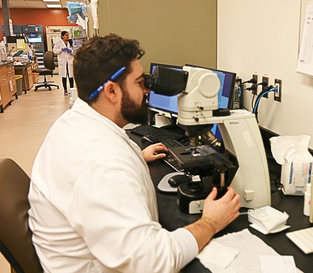 HRHealth_'s tweet image. Our Medical Laboratory Professionals provide accurate and timely laboratory test results to our physicians to help make critical medical decisions. Although they often work behind closed doors, their role is vital to Humber and in delivering safe, quality care. #MedicalLabWeek