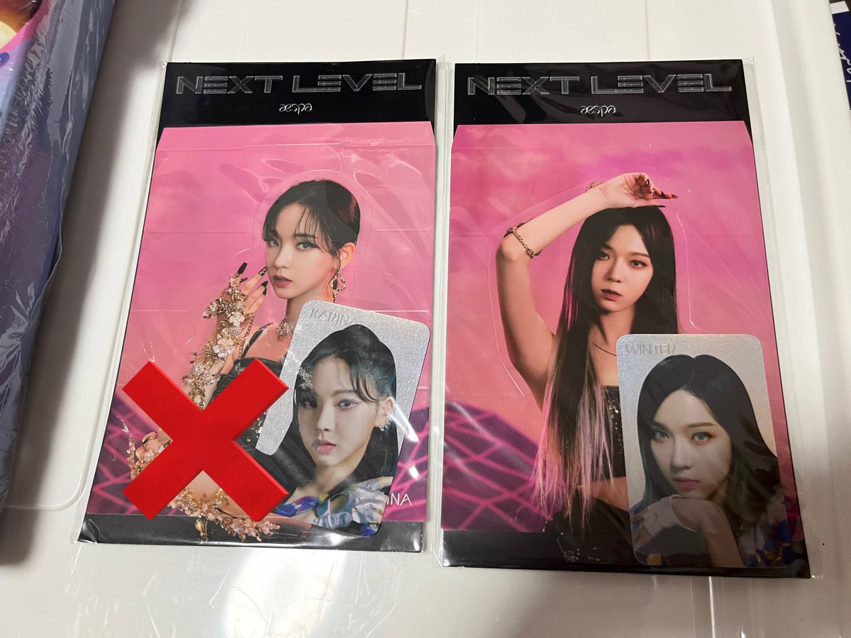 stf_kiosk's tweet photo. wts ⚡️ Lenticular photocard set KARINA , WINTER เซตเลนติ การ์ด + สแตนดี้ ของใหม่ ไม่แกะซีล 

☑️ Black mamba
— คาริน่า , วินเทอร์ 

☑️ Next level
— วินเทอร์

🏷️ลดเหลือ 250 บาท/เซต รวมส่ง
สอบถามสั่งซื้อทาง dm ได้เลยค่า
#ตลาดนัดเอสป้า #ตลาดนัดaespa https://t.co/RUq3uo10wy