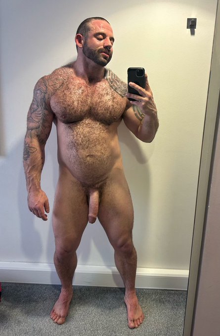 Watch Bull Barrett 🇬🇧💪🏻's leaked NSFW photo on TwXstars