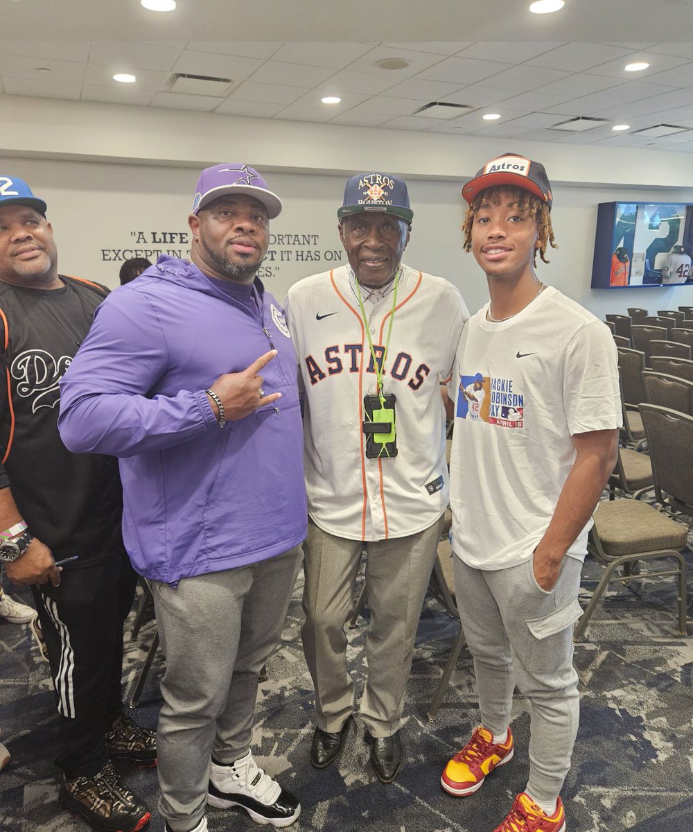 DAKARI.T.HAYES (@dakarithayes1) on Twitter photo Honored and blessed to have the opportunity to meet this legend, J. C. Hartman on April 15th, his 90th birthday at the Jackie Robinson Day Invitational. <a href="/astros_ya/">Houston Astros Youth Academy</a> <a href="/AstrosFuture/">Astros Future</a> <a href="/CoachBwhitePV/">Coach Brian “B.White” White</a> <a href="/k_holtzleiter/">Kris Holtzleiter NCSA Recruiting Coach</a> <a href="/happipapi34/">#KeepFightingMomma ❤️🩹🙌🏾🙏🏾</a> <a href="/OPAJaysBaseball/">One Percent Academy Jays</a> <a href="/carsonlee_5/">Carson Lee</a> <a href="/KCainBaseball/">Klein Cain Baseball</a> Honored and blessed to have the opportunity to meet this legend, J. C. Hartman on April 15th, his 90th birthday at the Jackie Robinson Day Invitational. <a href="/astros_ya/">Houston Astros Youth Academy</a> <a href="/AstrosFuture/">Astros Future</a> <a href="/CoachBwhitePV/">Coach Brian “B.White” White</a> <a href="/k_holtzleiter/">Kris Holtzleiter NCSA Recruiting Coach</a> <a href="/happipapi34/">#KeepFightingMomma ❤️🩹🙌🏾🙏🏾</a> <a href="/OPAJaysBaseball/">One Percent Academy Jays</a> <a href="/carsonlee_5/">Carson Lee</a> <a href="/KCainBaseball/">Klein Cain Baseball</a>