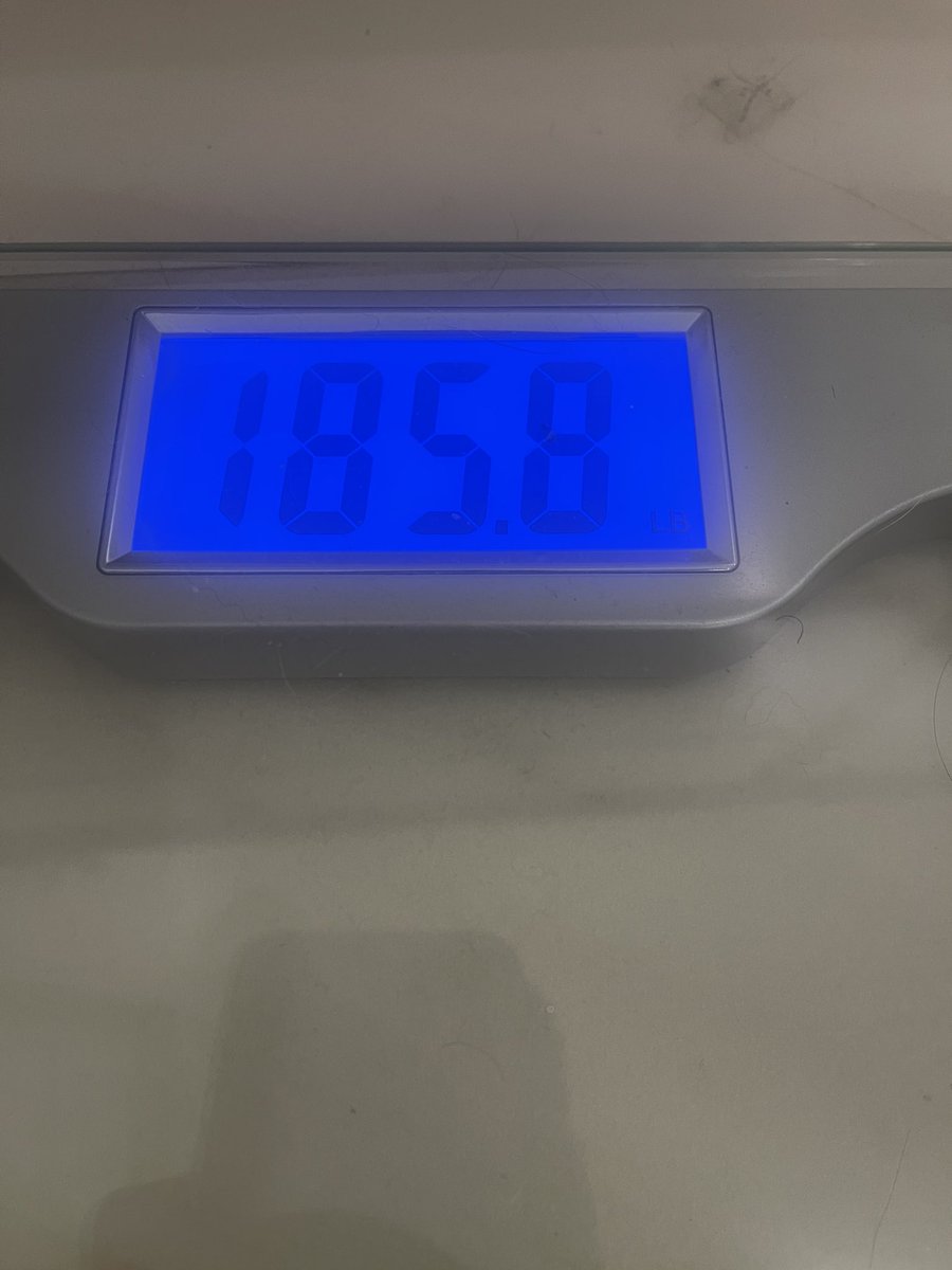 Might have taken a bit longer but I hit my goal of 185 today :) Started at 221 Woo! 🎉 🎈