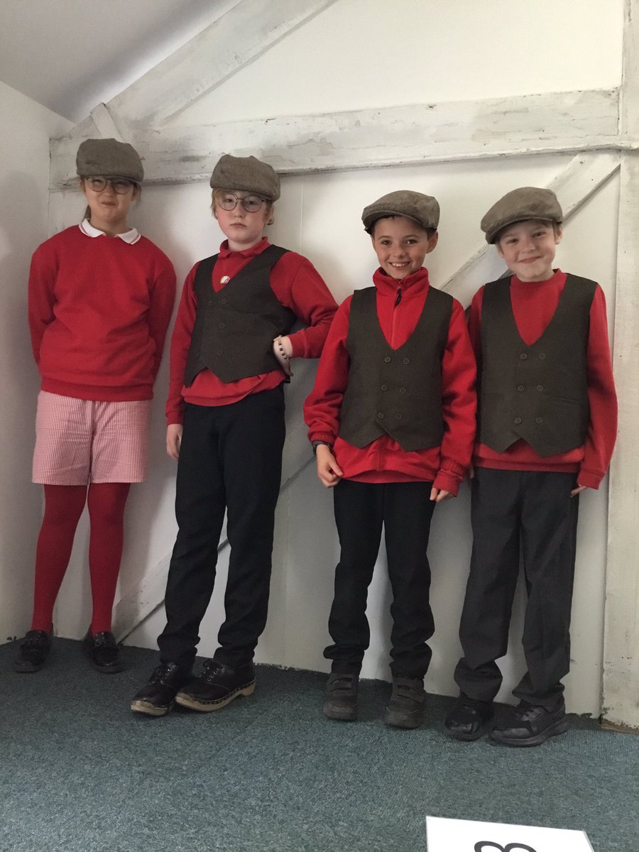 TheEllisY5's tweet photo. Y5 have had an excellent morning with @BarnsleyMuseums at the Elsecar Heritage Centre. We took part in a Raising Water by Fire workshop and learned all about the history of the site. We watched a demonstration of the Newcomen Engine and decided if the Earl should invest in one. https://t.co/CnTaZWIYO2
